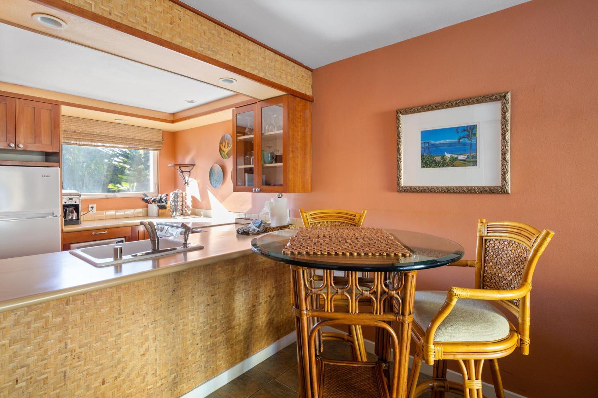 Bamboo Suite, 1 Bedroom, Sleeps 4, Pool & Bbq, Pre-Renovation Summer Sale Kihei Eksteriør billede