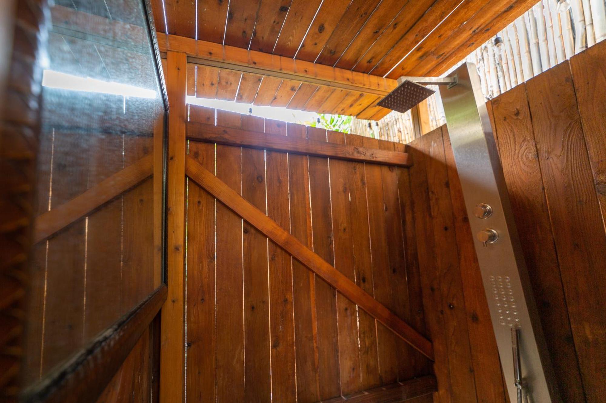Bamboo Suite, 1 Bedroom, Sleeps 4, Pool & Bbq, Pre-Renovation Summer Sale Kihei Eksteriør billede