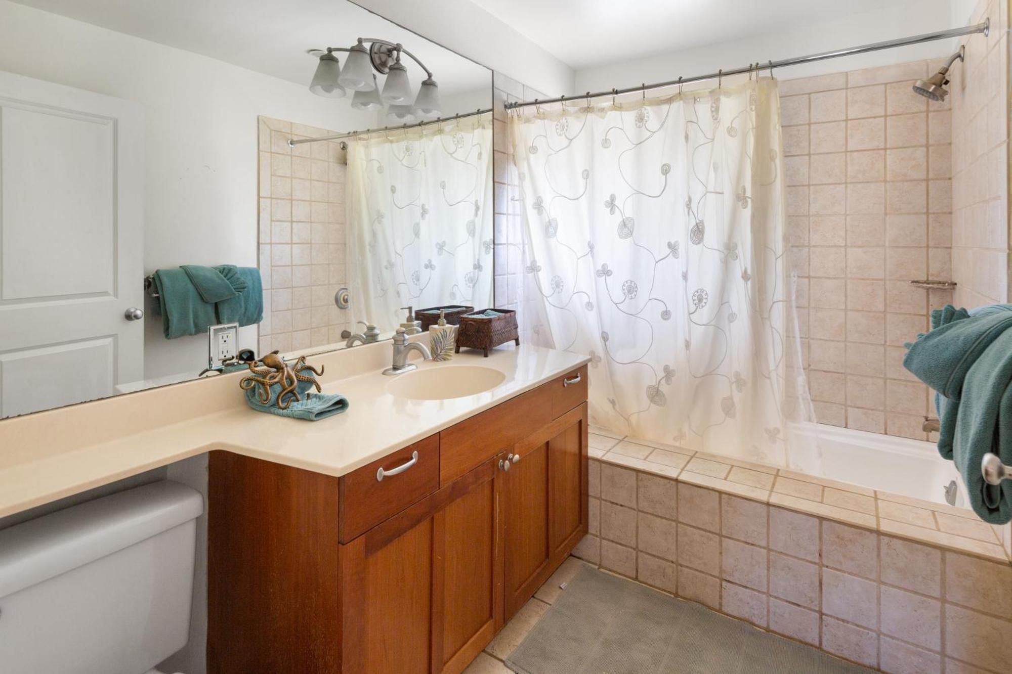 Bamboo Suite, 1 Bedroom, Sleeps 4, Pool & Bbq, Pre-Renovation Summer Sale Kihei Eksteriør billede